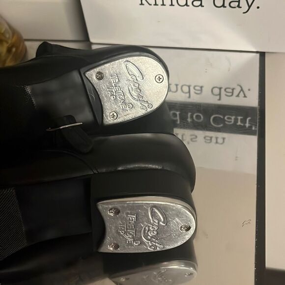 GIRLS CAPEZIO TAP DANCE SHOES - Picture 6 of 8